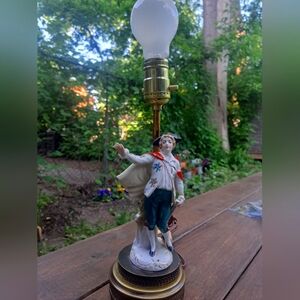 Vintage Leviton French Colonial Porcelain Lamp